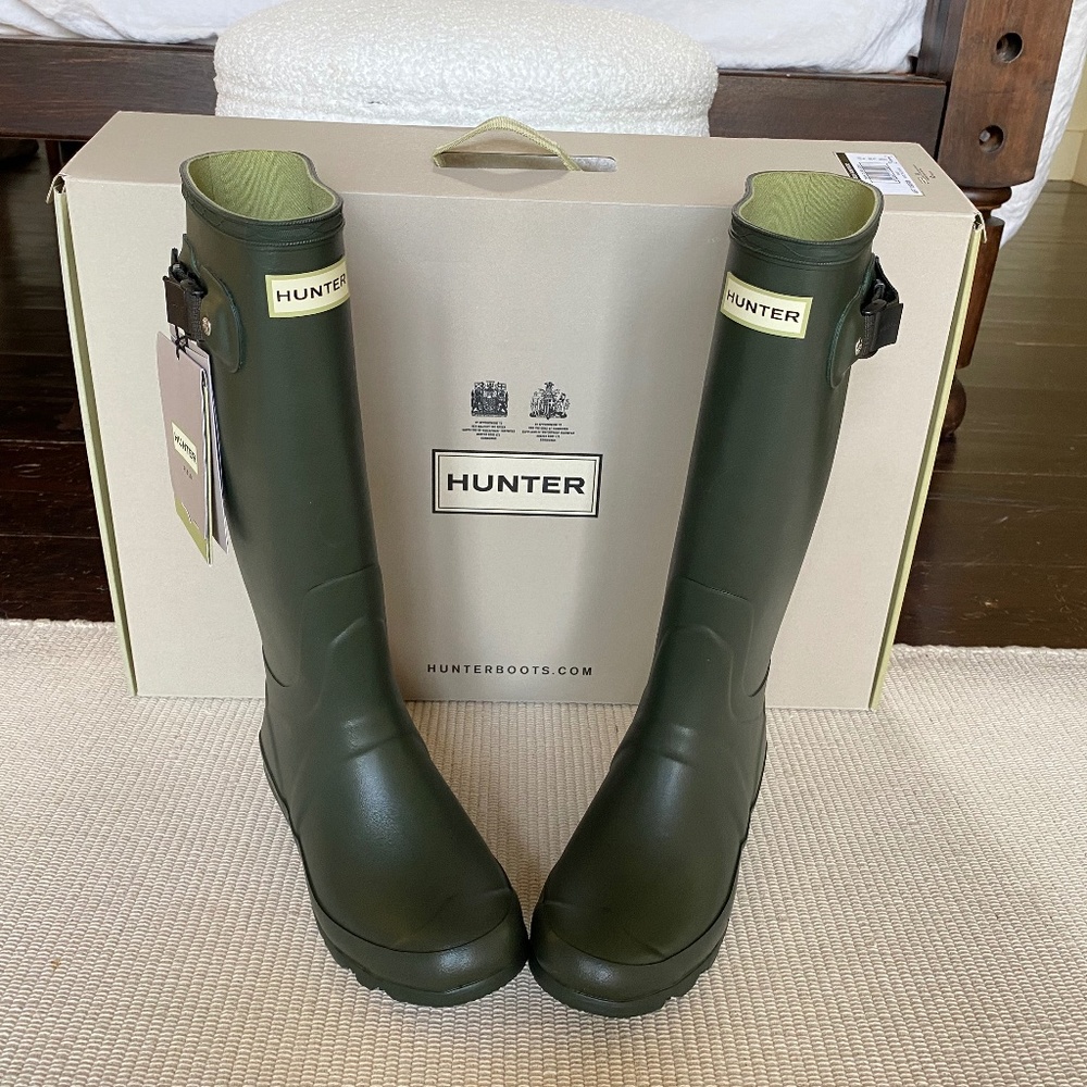 NWT Hunter Huntress Field Boot in Olive Size 6 (6-7)